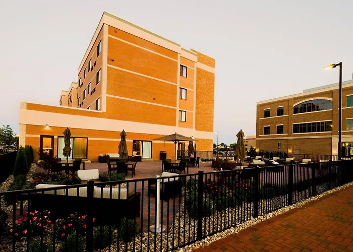 Courtyard Bay City