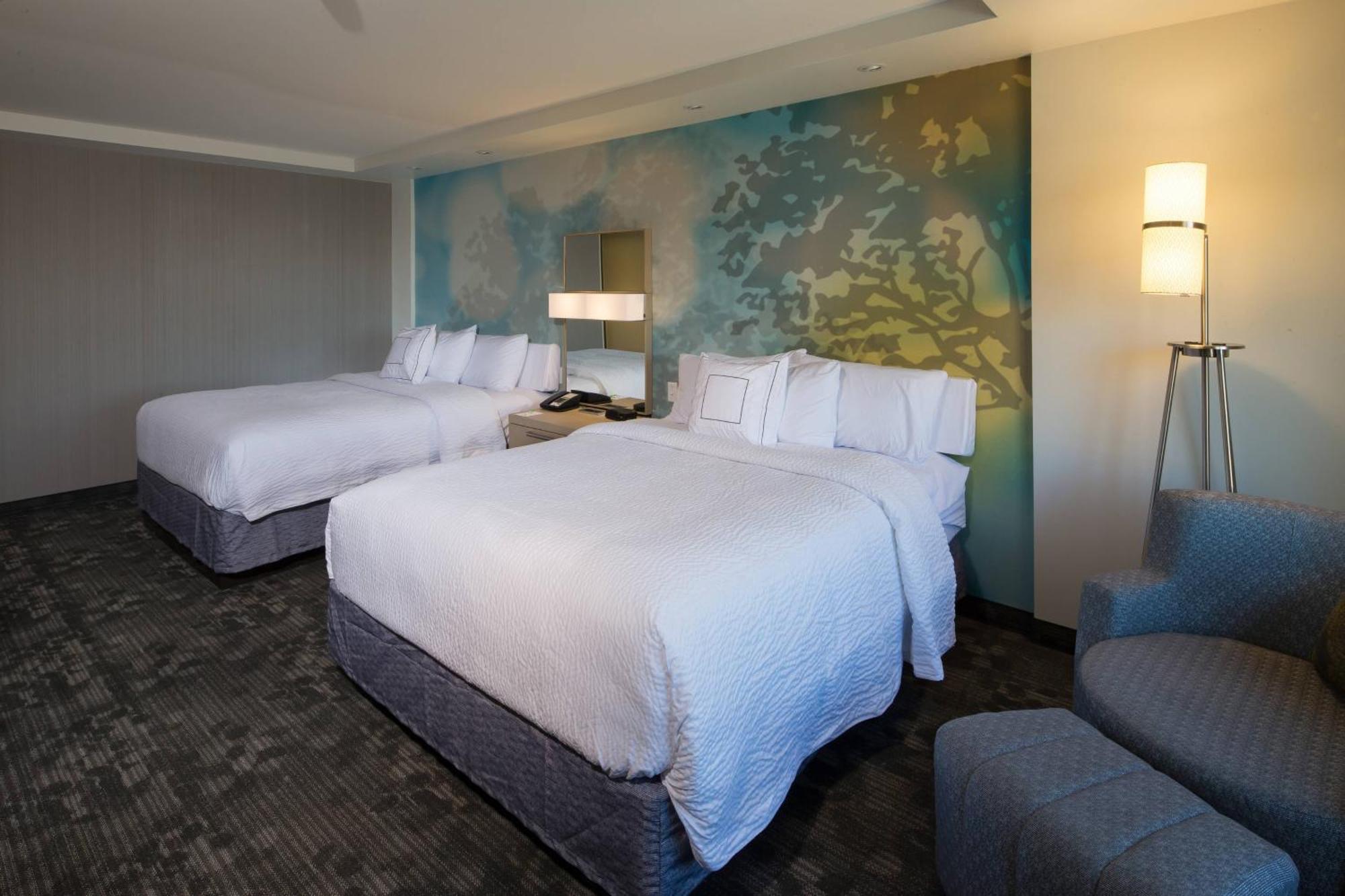 Courtyard Bay 3*
