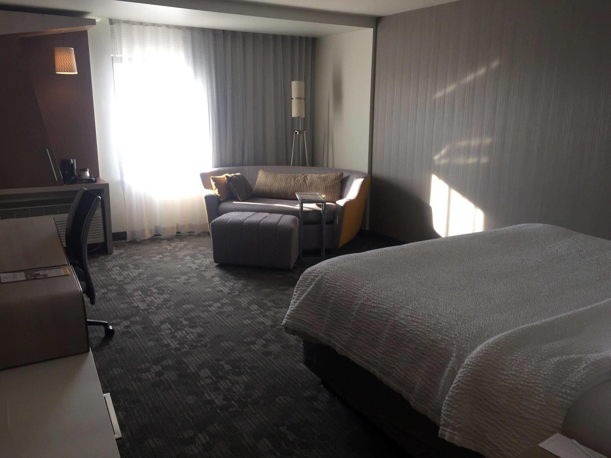 Courtyard Bay 3* Bay City